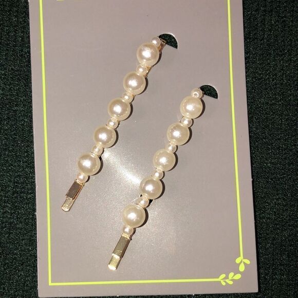 NWT Gold Tone White Pearls Bobby Pins set of 2 - Picture 1 of 4